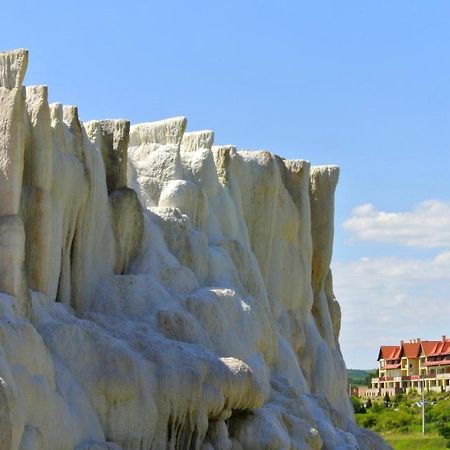 F&M Apartman Эгерсалок Экстерьер фото