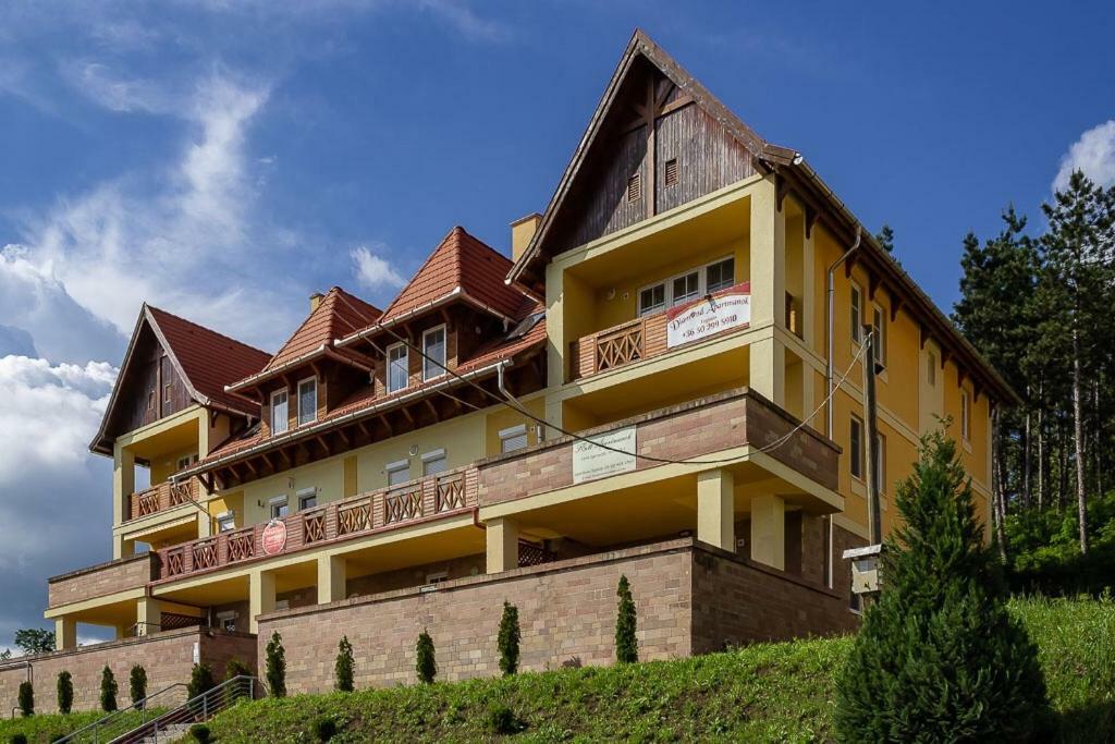 F&M Apartman Эгерсалок Экстерьер фото